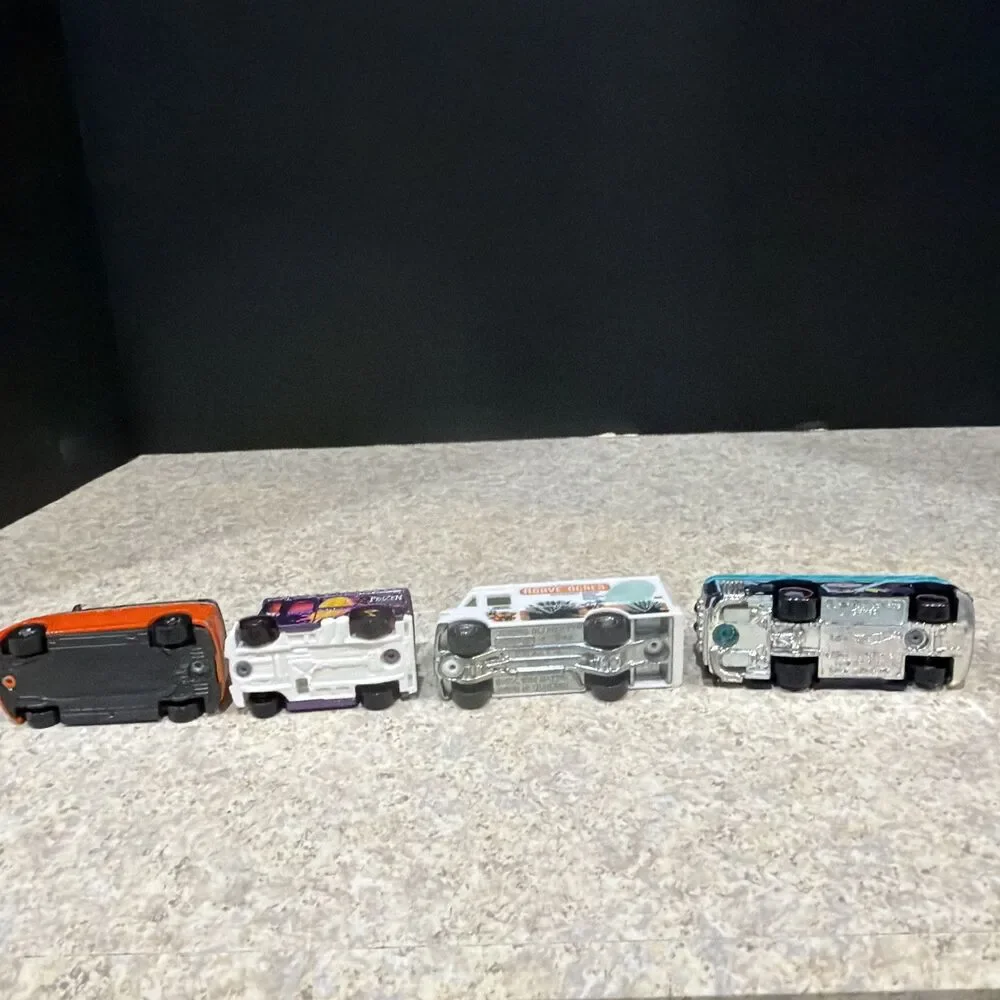 Hot Wheels Collectible Vehicles-VW Buzz, Frozen Treats,Gold Coast Bus,Agave Acre